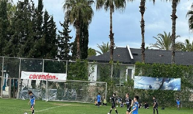 Başkan Topaloğlu’ndan geleceğin futbolcularına ziyaret