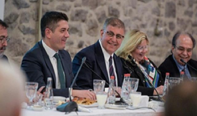 Başkan Tugay’dan kentsel dönüşümde kararlılık mesajı