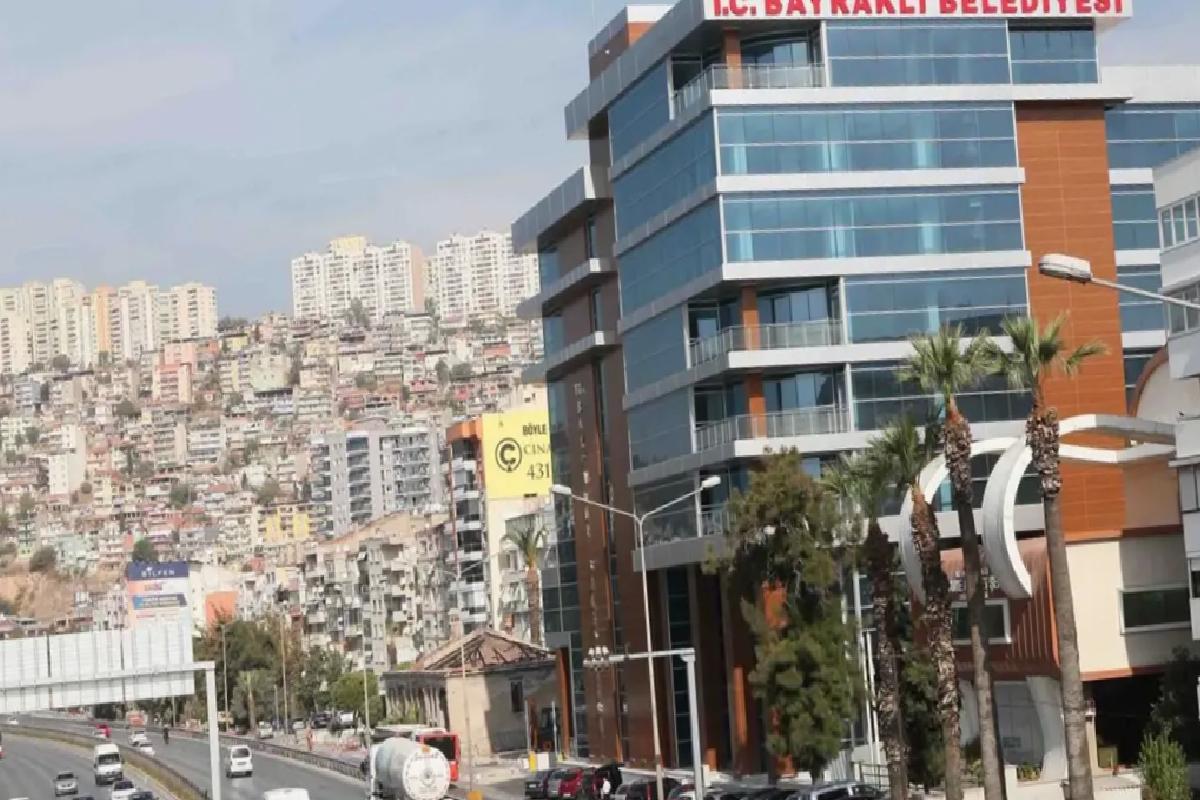 Bayraklı Belediyesine Vahşi Depolama Cezası