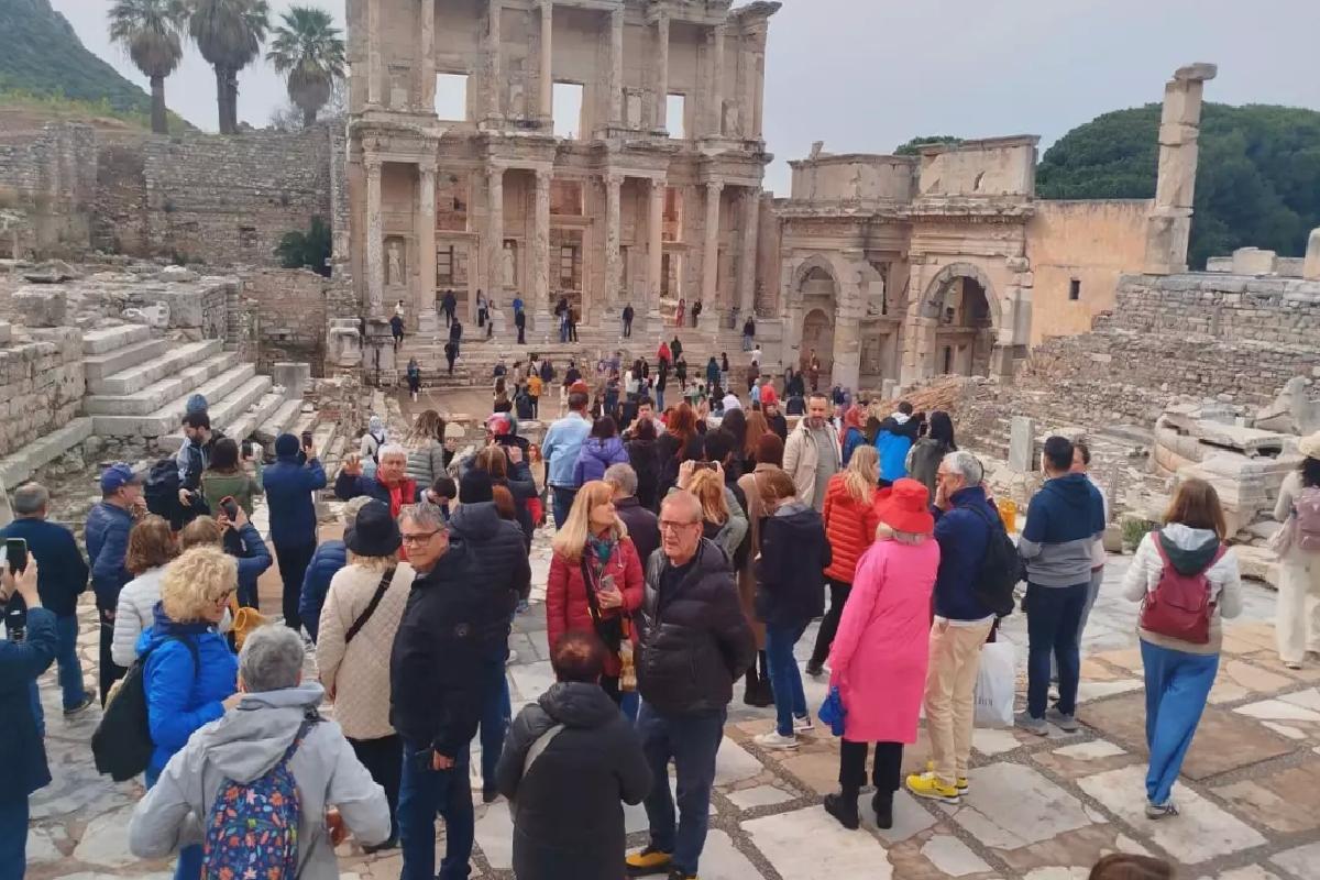 Bayram tatilinde tarihi yerlere yoğun ilgi