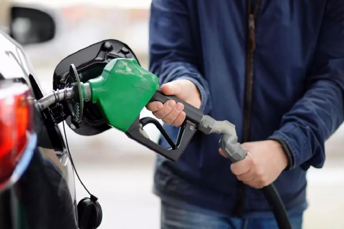 Benzine büyük indirim geldi