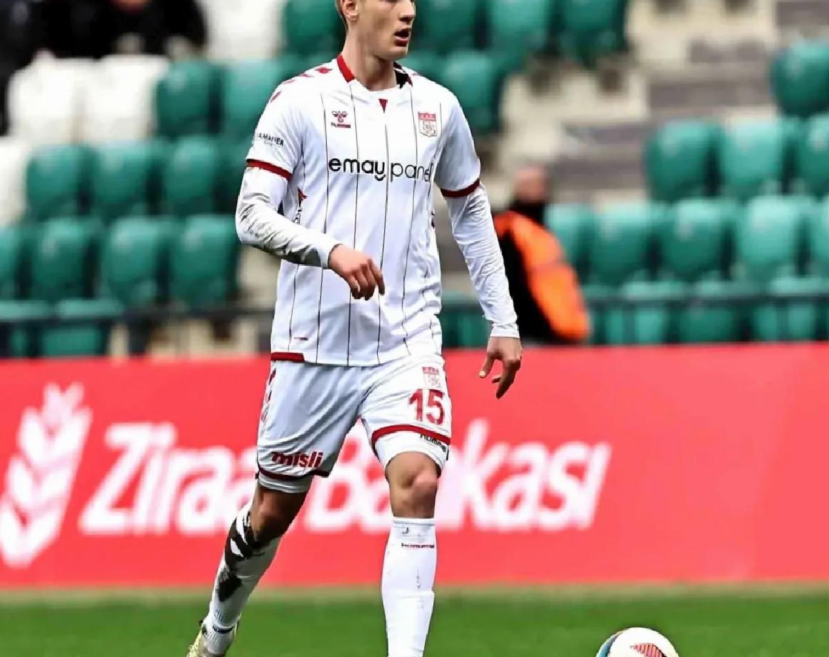 Bieganski Ameliyat Oldu