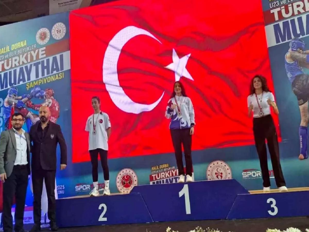 Bitlisli Sporcular Muaythai’de Başarı Kazandı