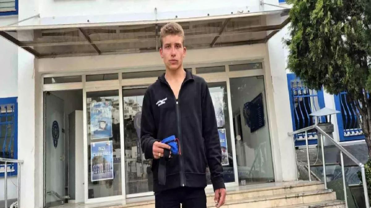 Bodrum’da Kağıt Toplayıcısı Altınları Teslim Etti