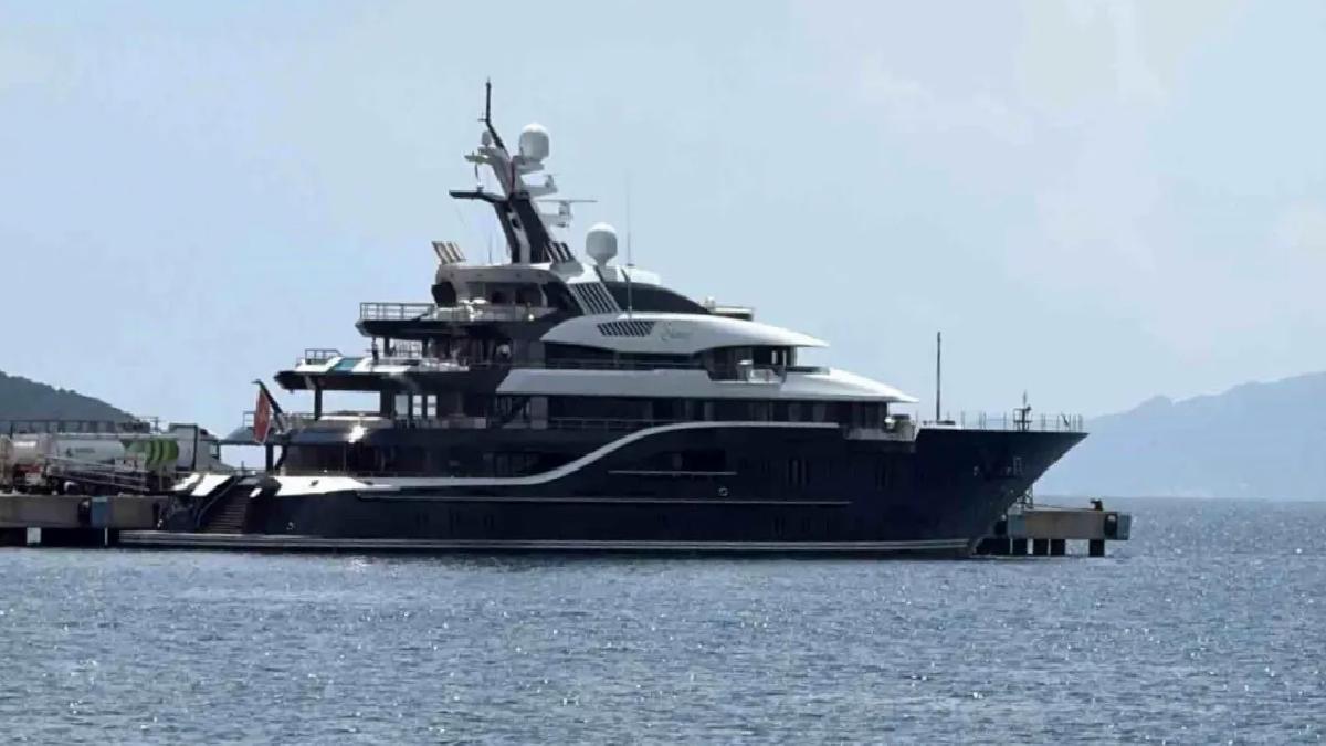 Bodrum’da Lüks Yat ‘Solandge’e Yakıt İkmali