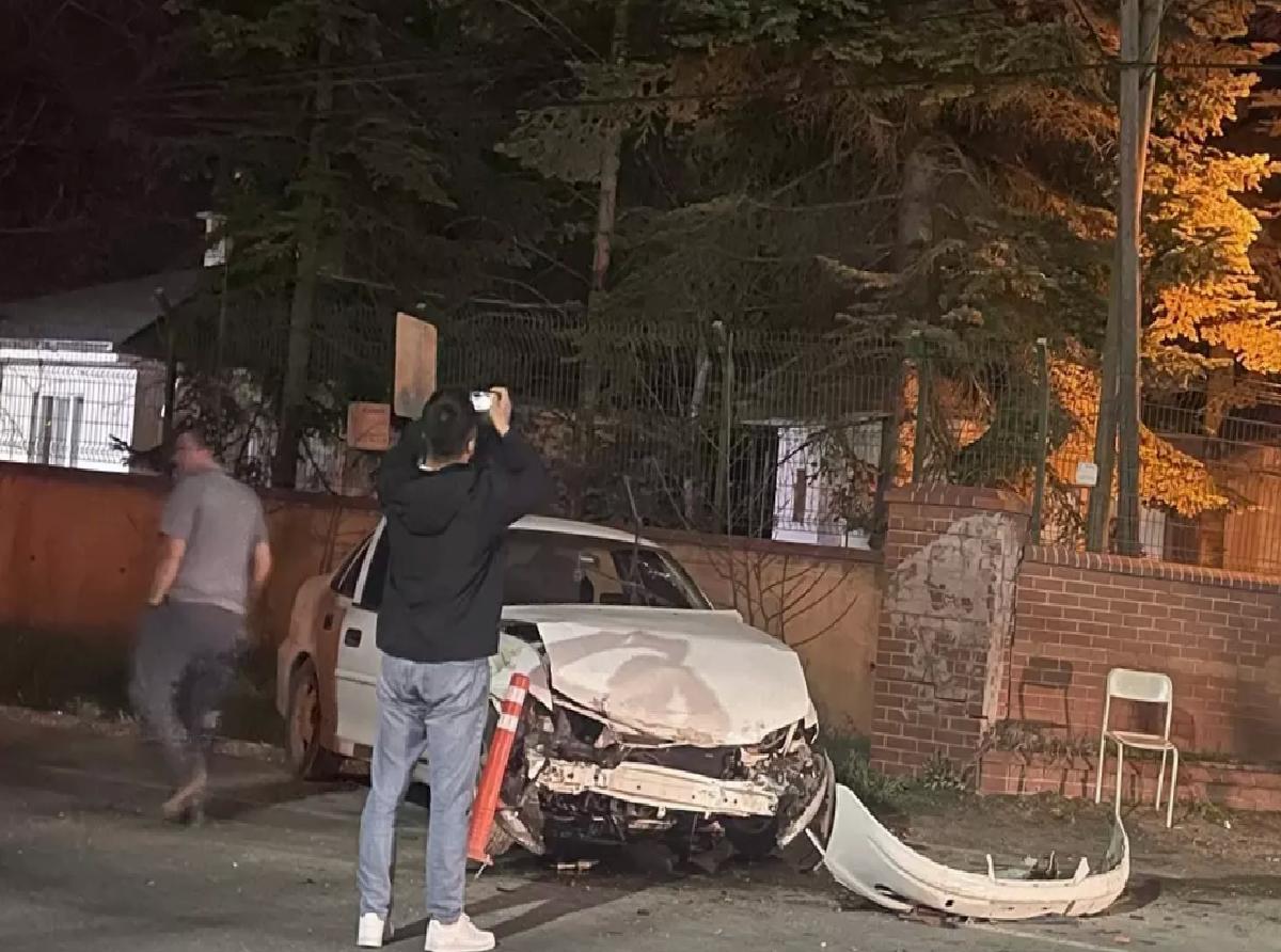Bolu’da Otomobil Istinat Duvarına Çarptı