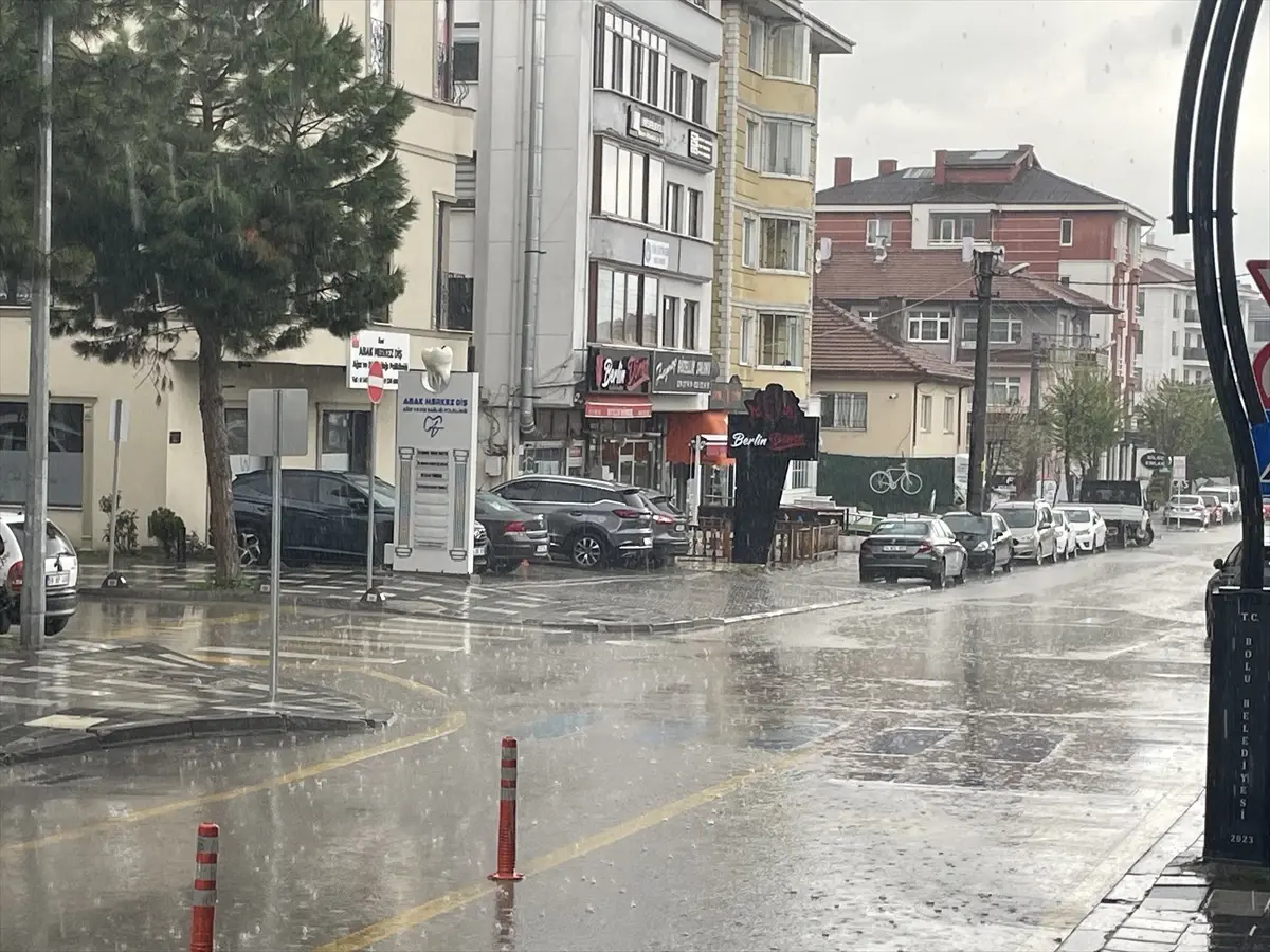 Bolu’da Sağanak Yağış Hayatı Olumsuz Etkiledi