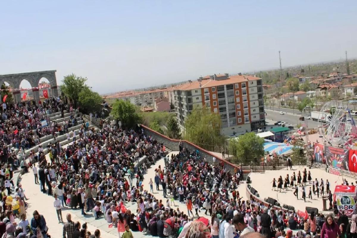 Bor’da 23 Nisan Coşkusu