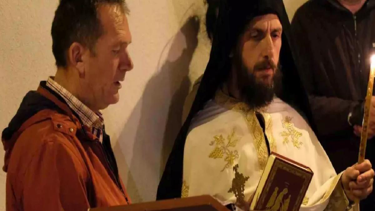 Bozcaada’da Paskalya Ayini Düzenlendi