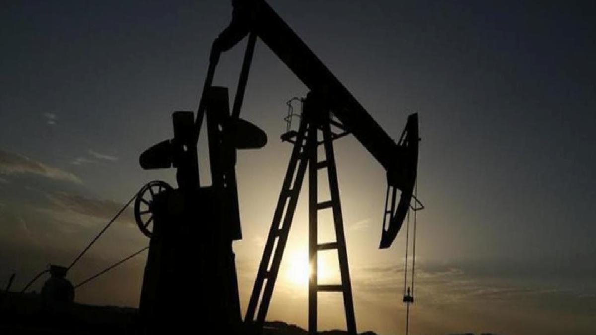 Brent petrol Ağustos 2021’den bu yana ilk kez 65 doların altında