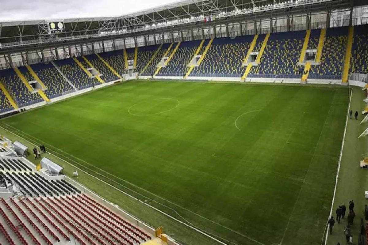 Bu takım şampiyonluğa oynuyor! Paralarını alamayan futbolcular bakın ne yaptı