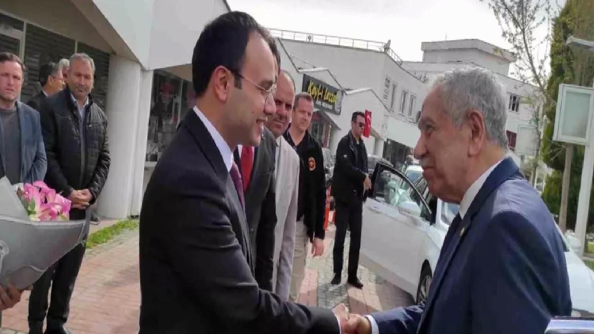 Bülent Arınç ve Oğlu Selendi’yi Ziyaret Etti