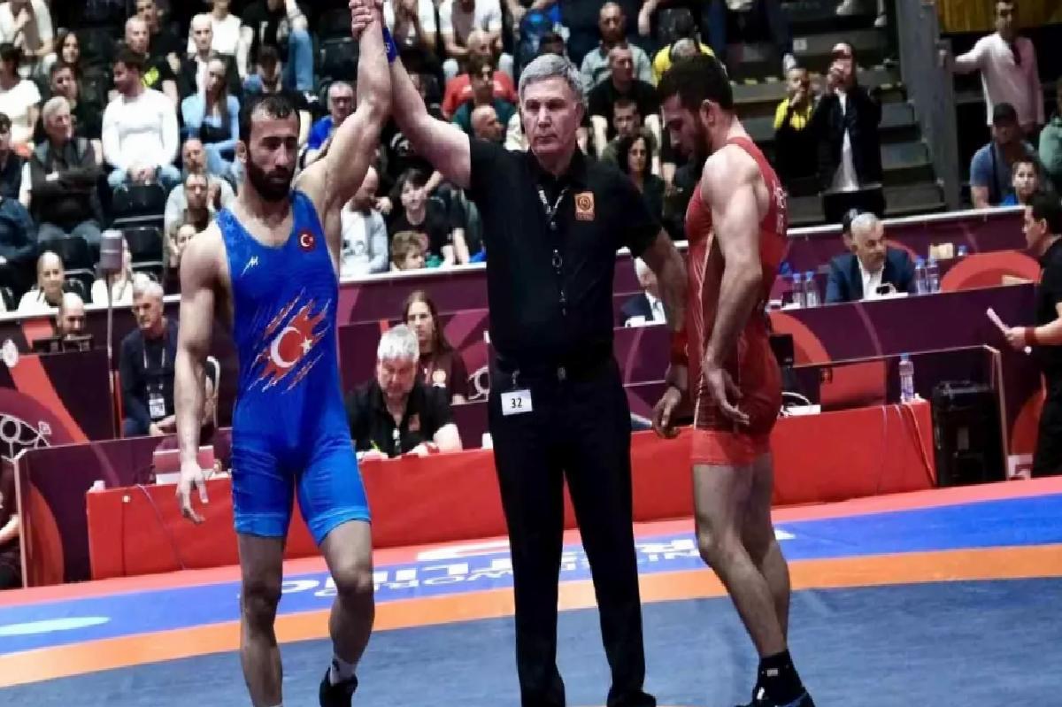 Burhan Akbudak Avrupa’da Bronz Madalya Kazandı