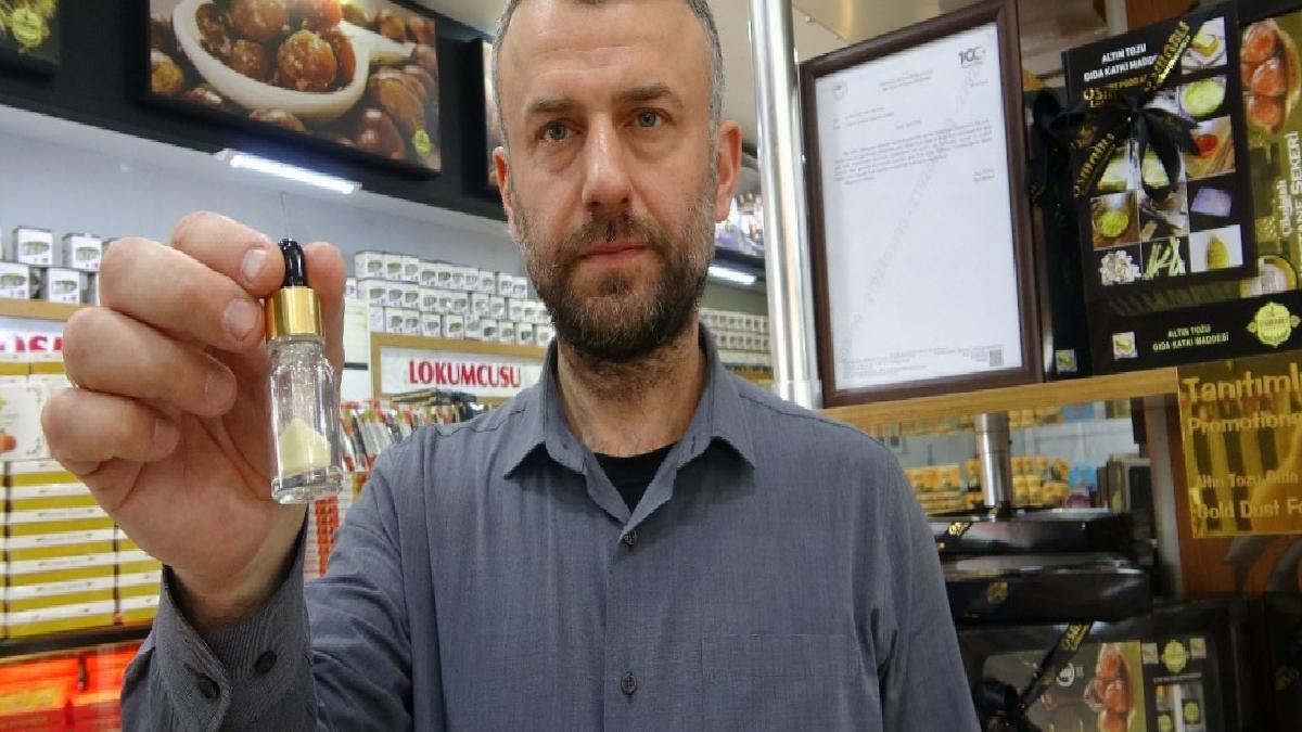 Bursa’da altını şifa niyetine yemeklere katıyor