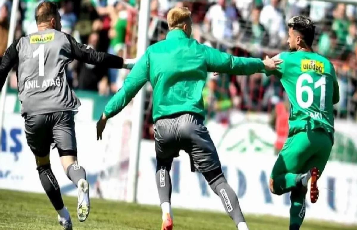 Bursaspor Şampiyonluğunu İlan Etti