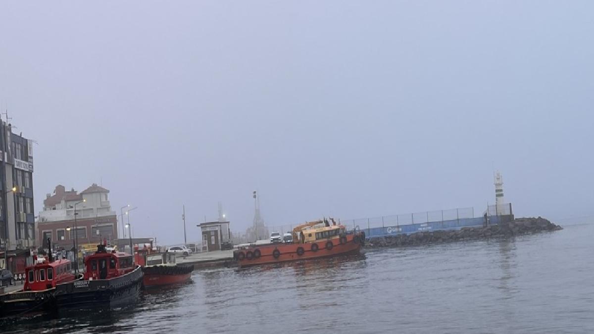 Çanakkale Boğazı sisle kaplandı: Transit gemi geçişlerine kapatıldı