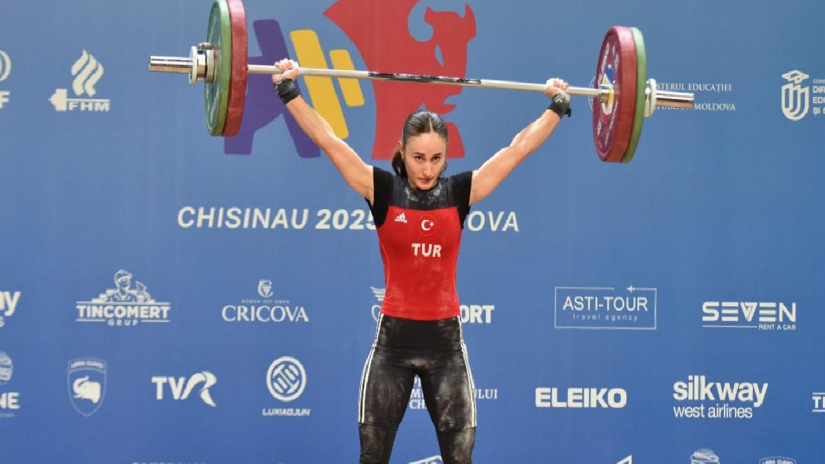 Cansel Özkan, Avrupa Şampiyonası’nda bronz madalyanın sahibi oldu