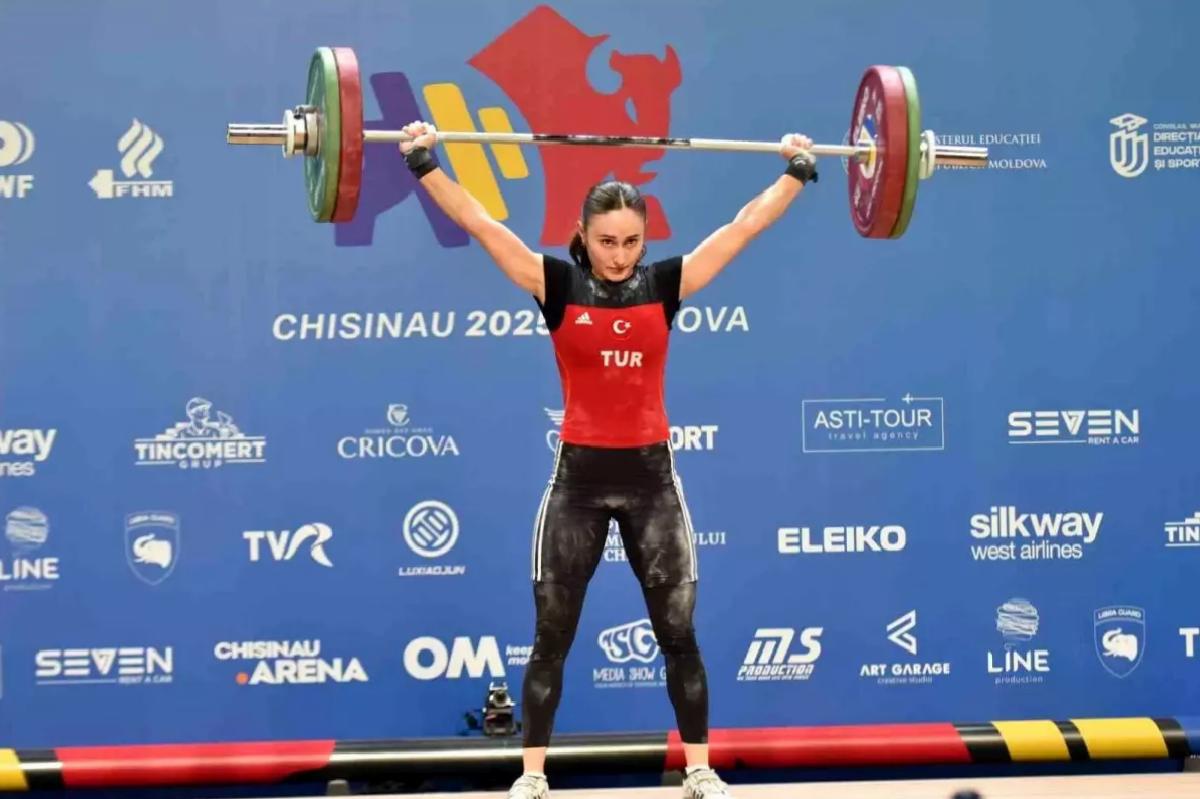 Cansel Özkan Bronz Madalya Kazandı