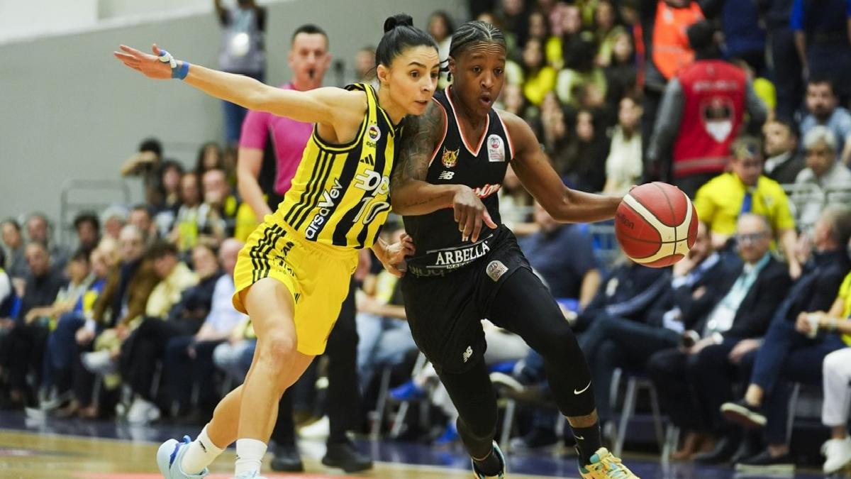 ÇBK Mersin’i yenen Fenerbahçe, seriyi 2-0’a getirdi