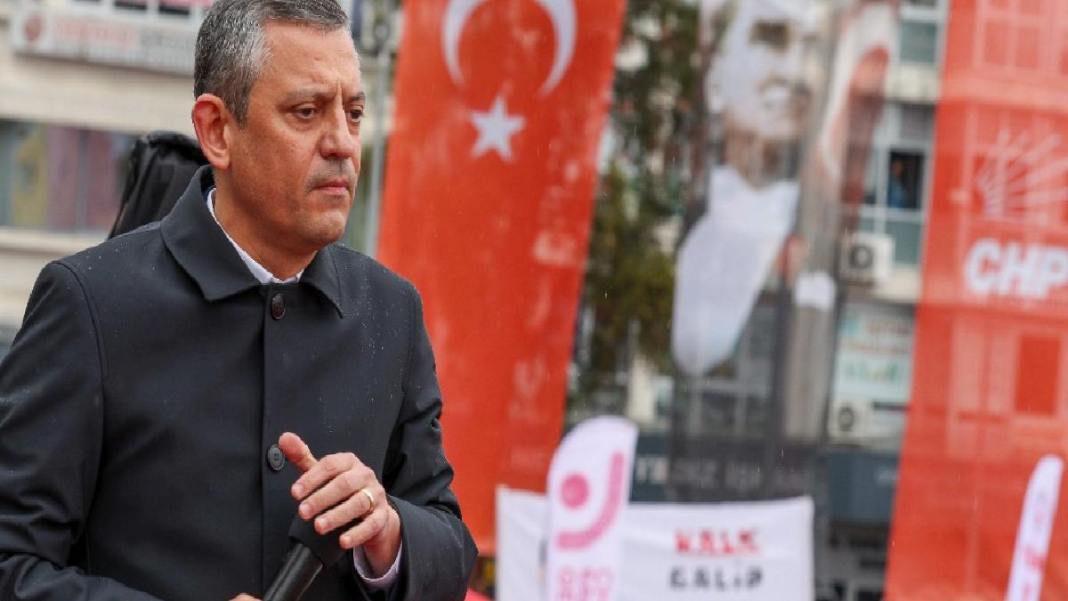 CHP lideri Özgür Özel: Atatürk’ü Samsun’da karşılayan da Ekrem’di