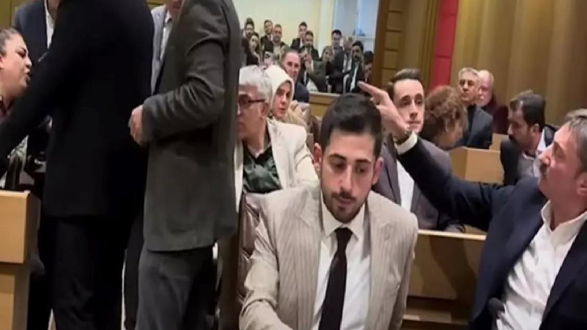 CHP’li kadın meclis üyesine hakaret eden belediye başkanı hakkında karar verildi