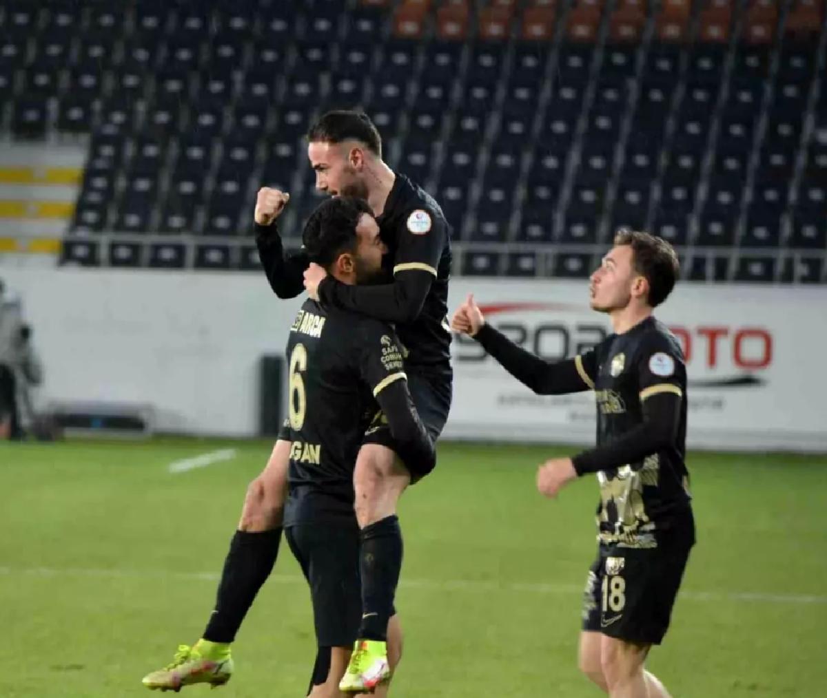 Çorum FK, Manisa FK’yi 3-2 Mağlup Etti