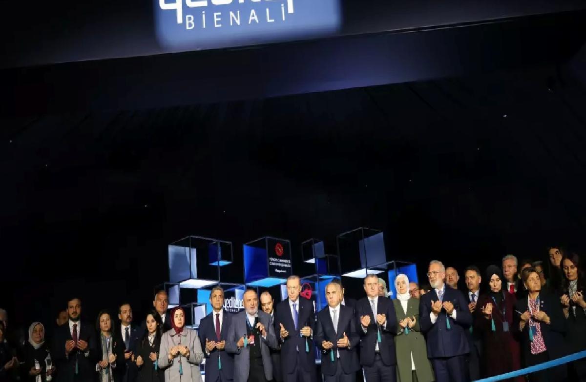 Cumhurbaşkanı Erdoğan, 3’üncü Yeditepe Bienali’nin açılışına katıldı