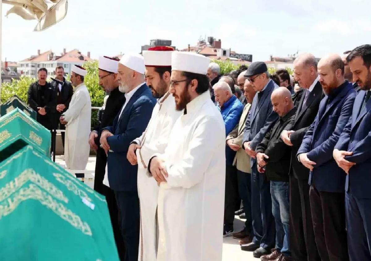 Cumhurbaşkanı Erdoğan, Arapça öğretmeni Ahmet Karaman’ın cenaze namazına katıldı