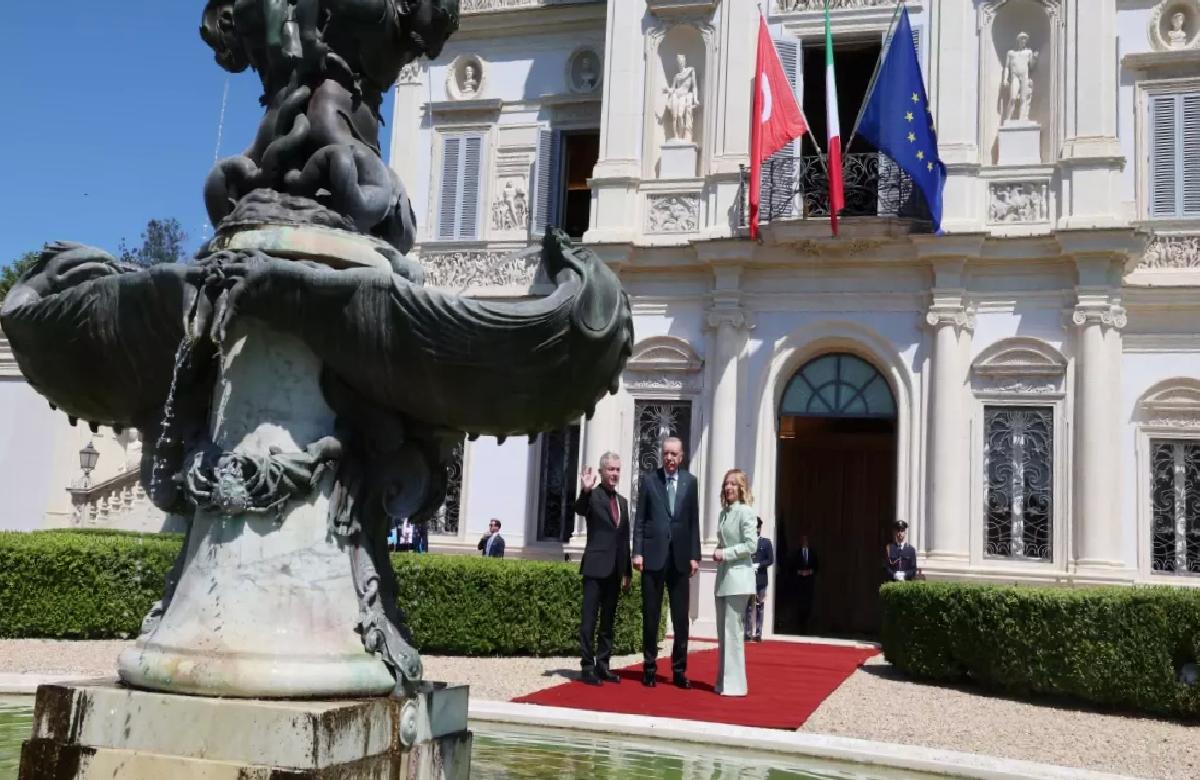 Cumhurbaşkanı Erdoğan ile İtalya Başbakanı Meloni Roma’da bir araya geldi