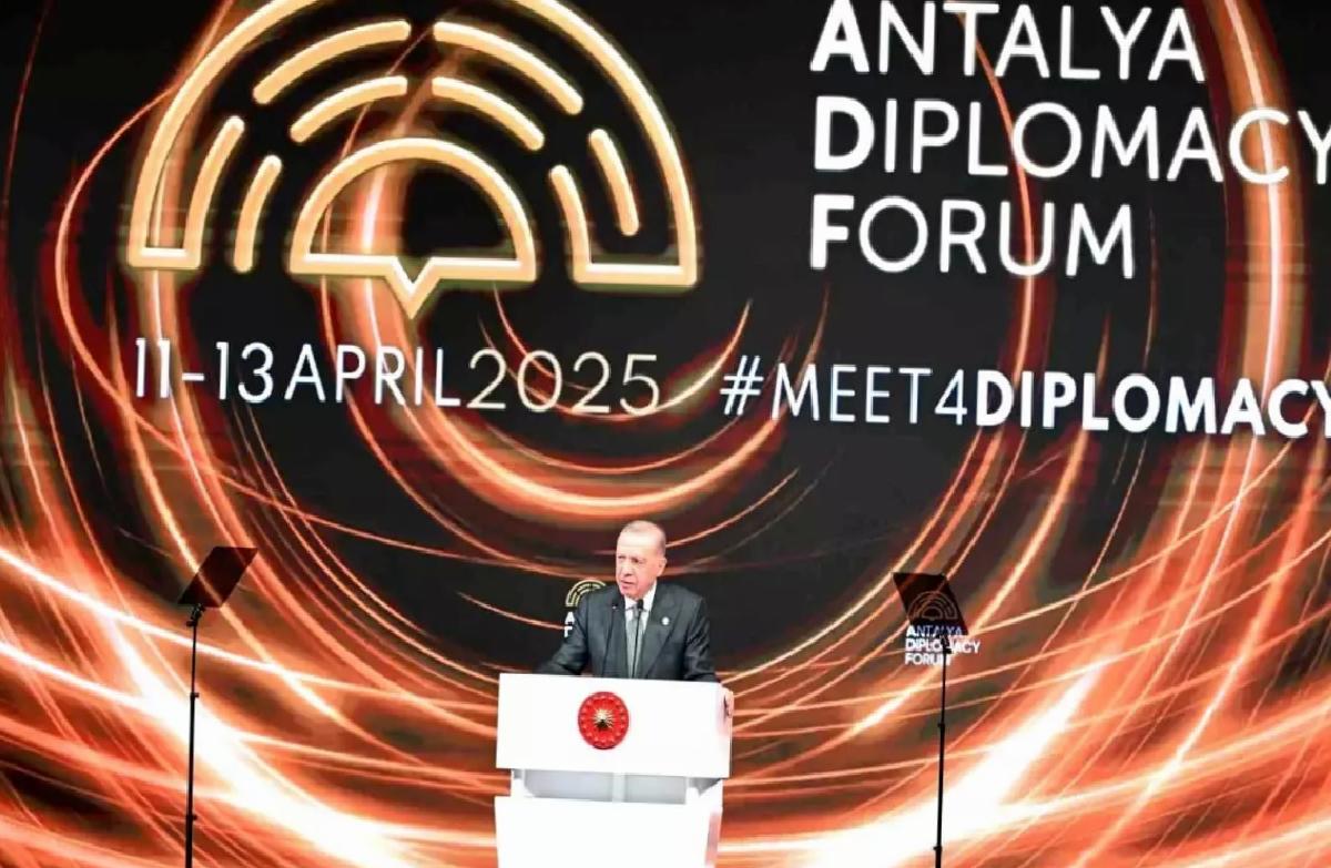 Cumhurbaşkanı Erdoğan; “İsrail bir terör devletidir. İsrail’in katliamlarına sessiz kalmak bu suça ortak olmaktır”