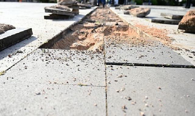 Cumhuriyet Meydanı’nda tadilat çalışması başladı