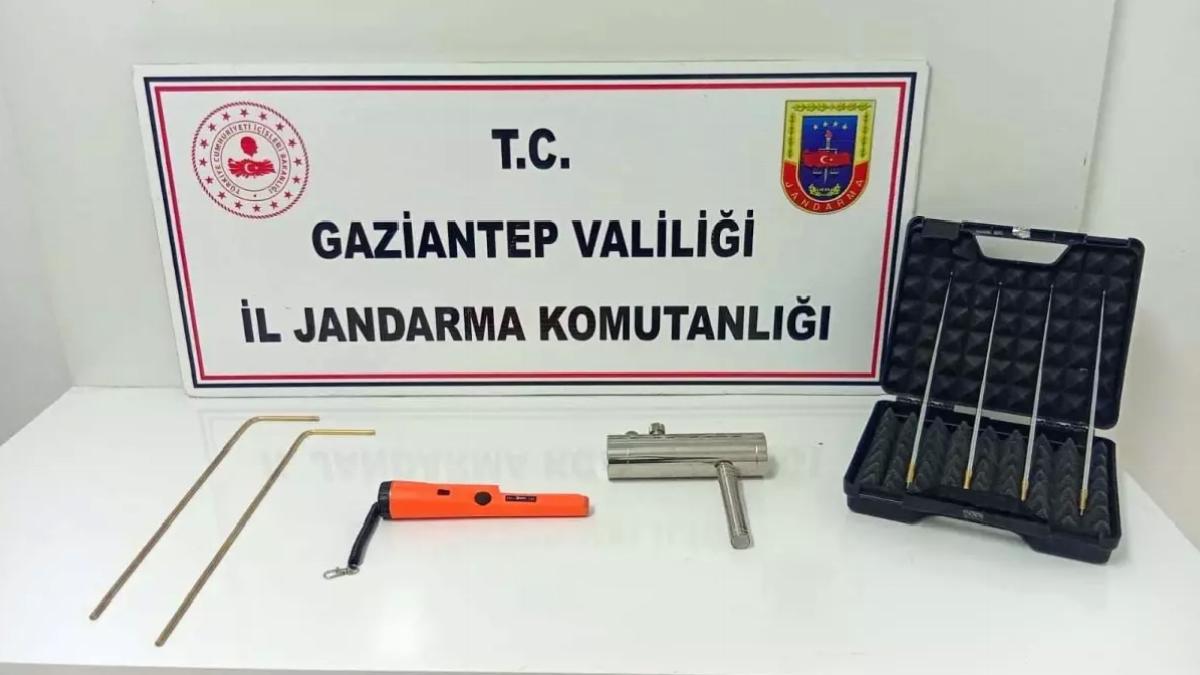 Define Kazısı Yapan 4 Kişi Yakalandı