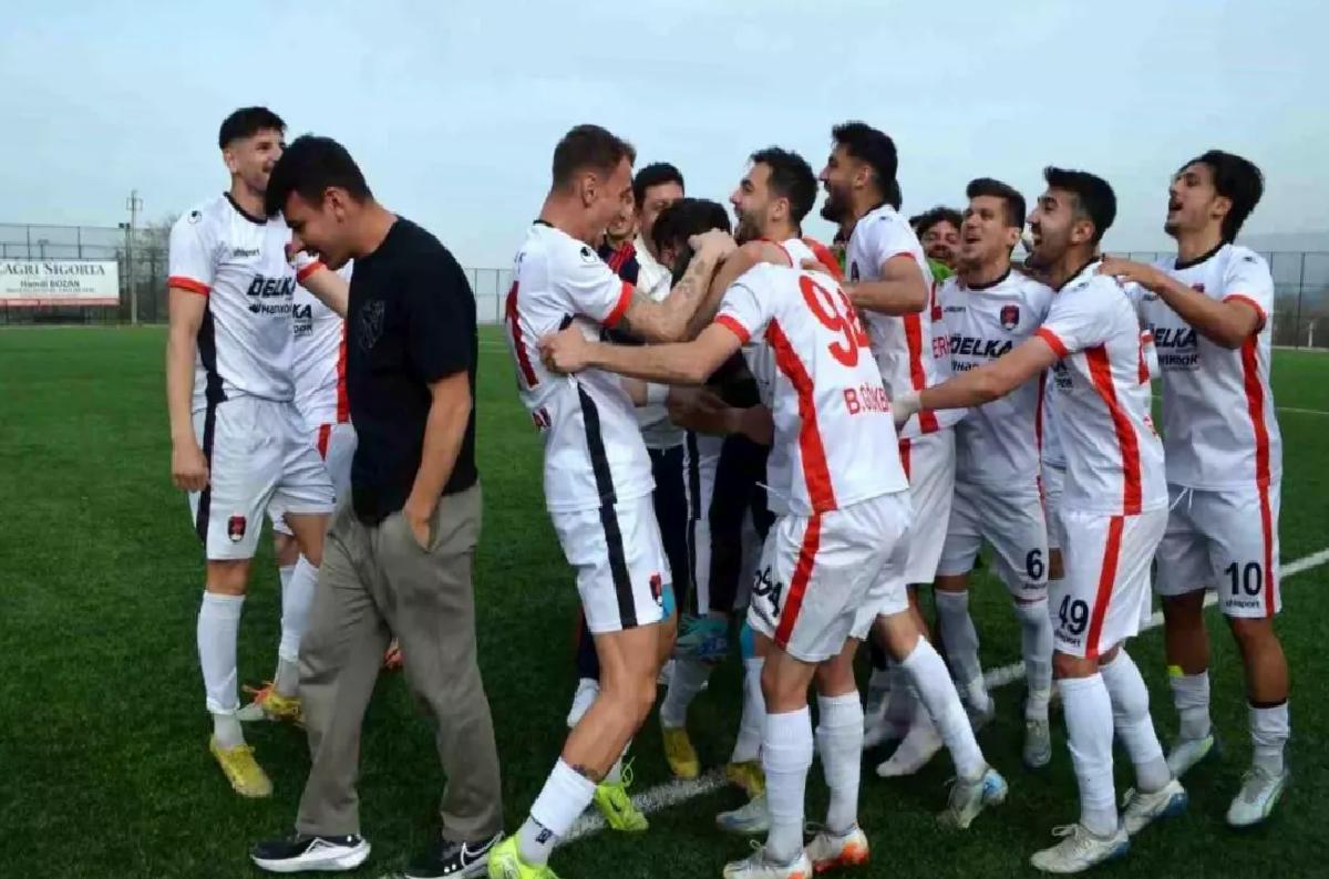 Denizli İdman Yurdu şampiyonluk kupasını Asarlık maçı sonrası kaldıracak