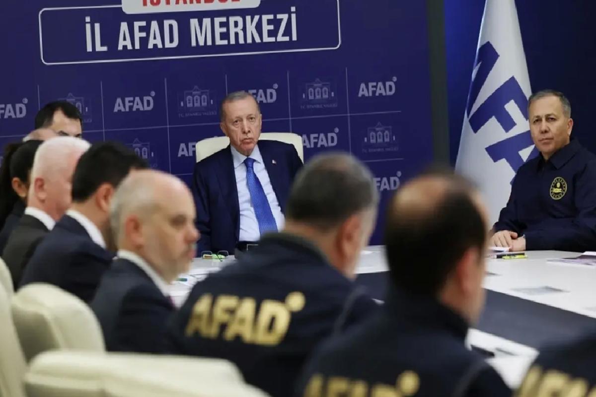 Deprem sonrası toplanan kriz masasında Cumhurbaşkanı Erdoğan’dan dikkat çeken talimat
