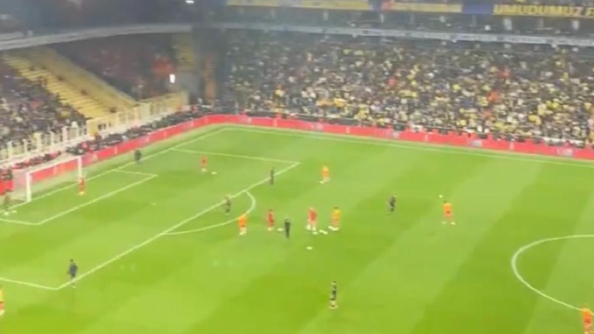 Derbi öncesi L-Gante ve Wanda düeti çalındı