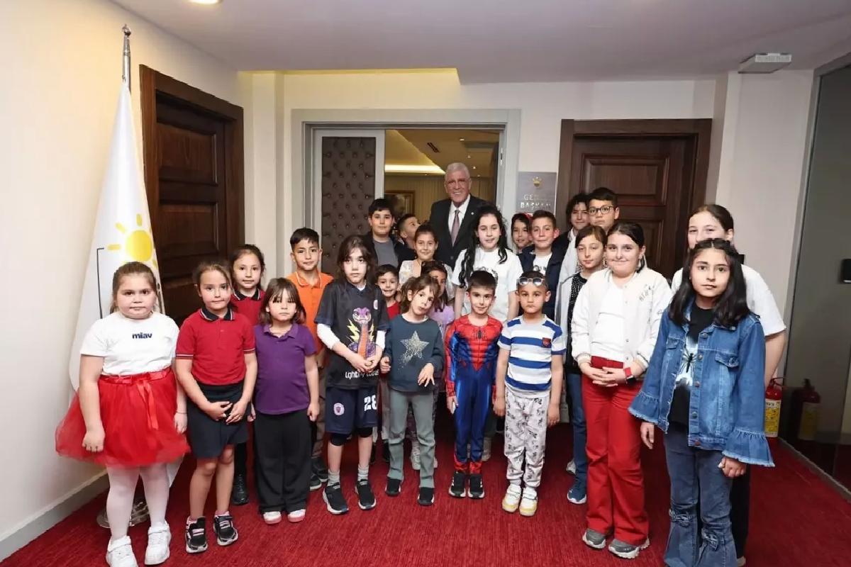 Dervişoğlu’ndan Çocuklara Bayram Ziyareti