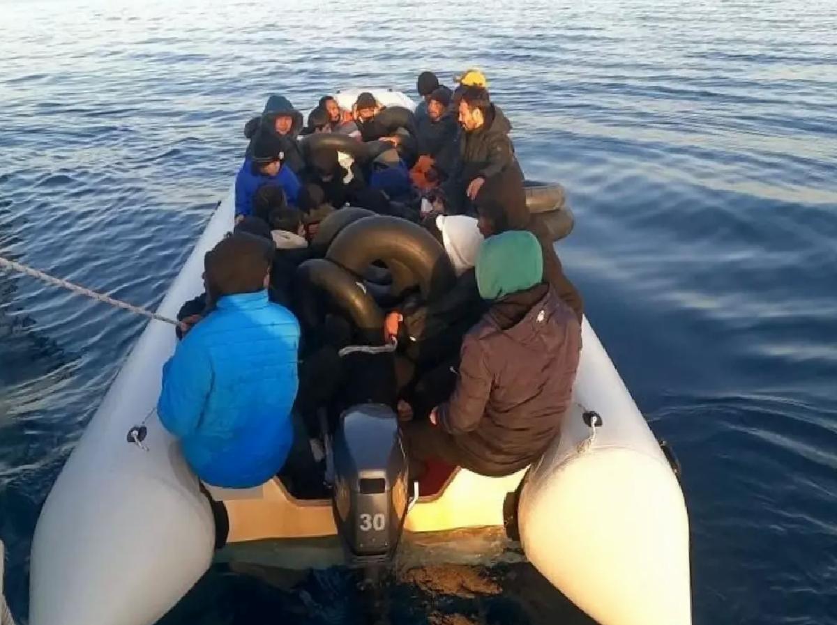 Dikili’de 29 Düzensiz Göçmen Yakalandı