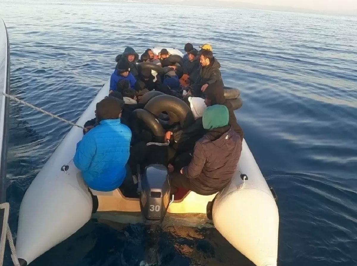 Dikili’de 29 Kaçak Göçmen Yakalandı