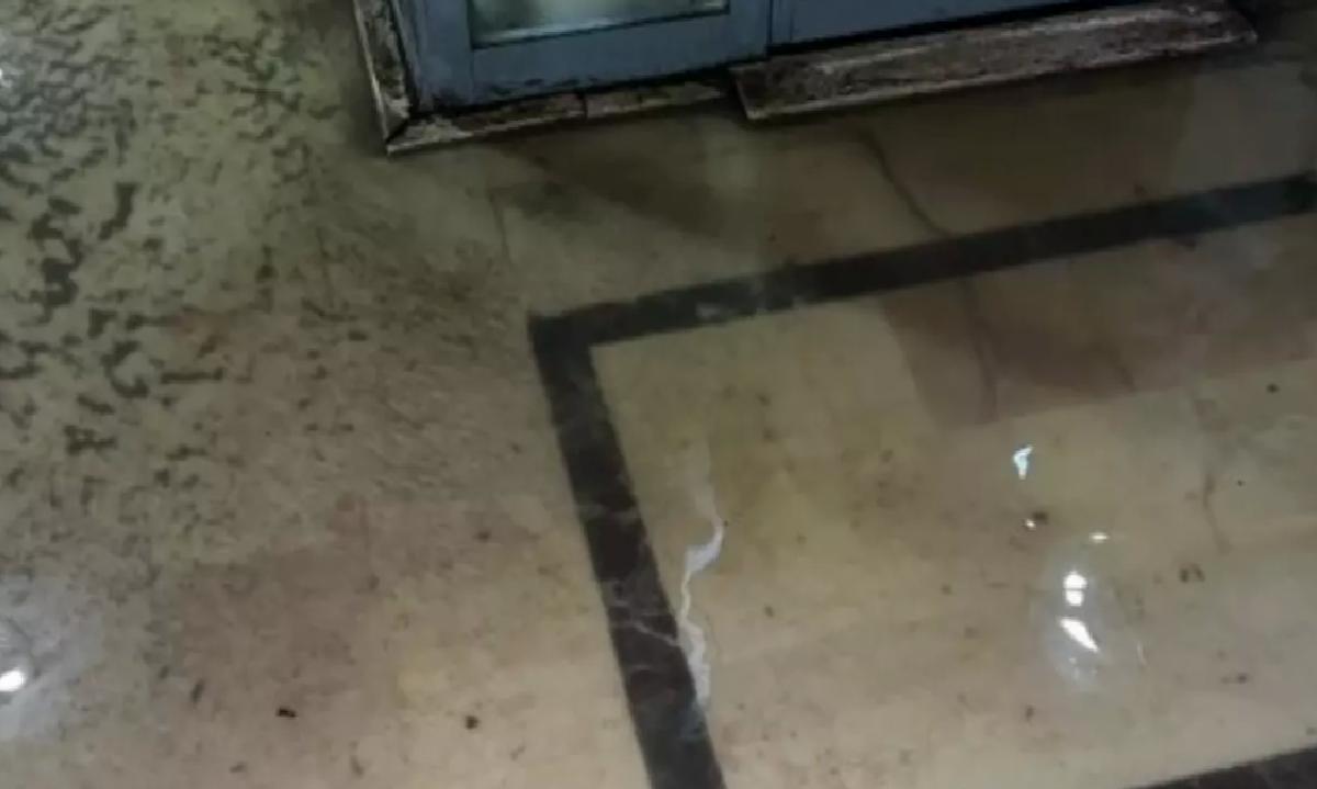 Diyarbakır’da Pasajı Su Bastı