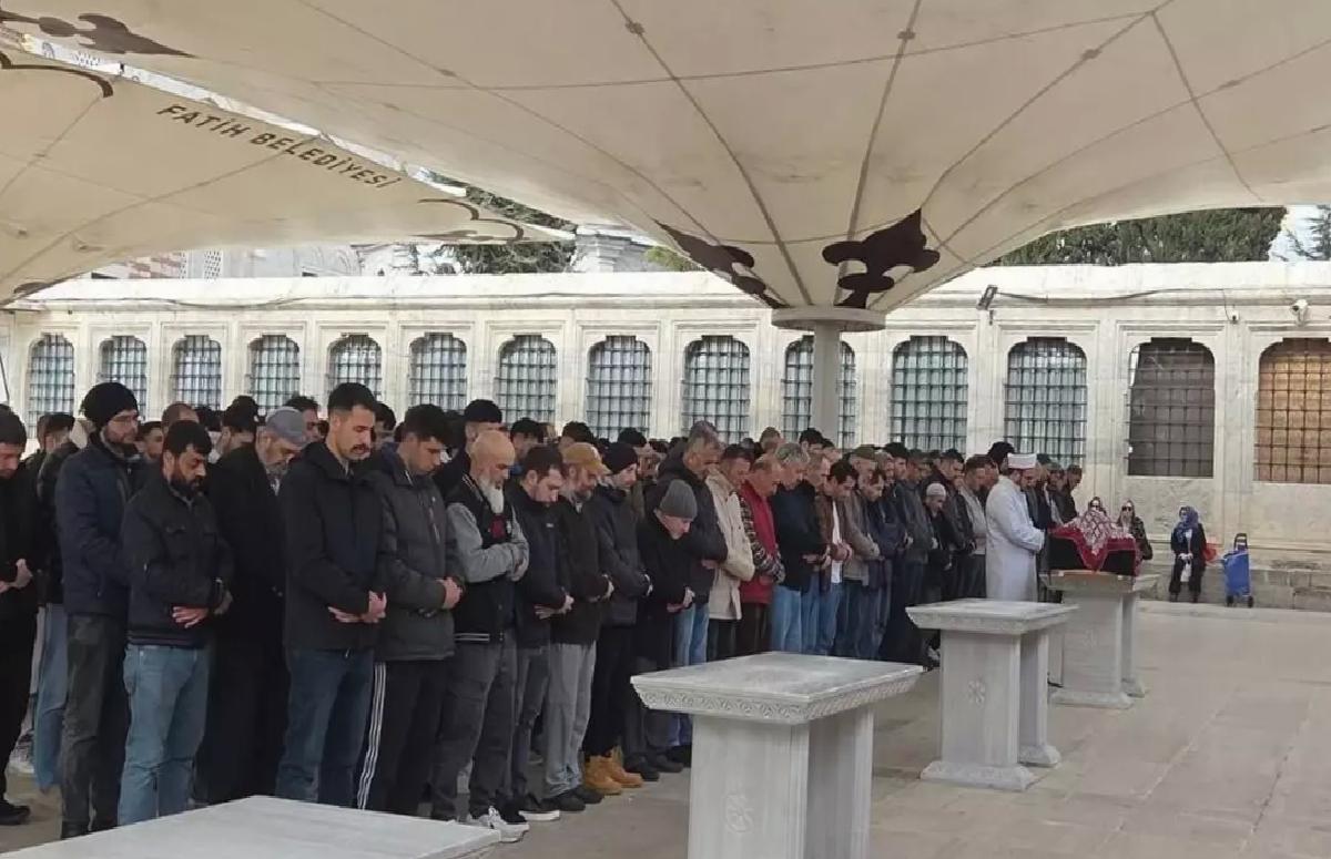 Dizi Oyuncusu Elif Kırav Bıçakla Öldürüldü