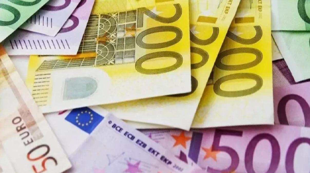 Dolar/TL Yeni Haftaya Düşüşle Başladı