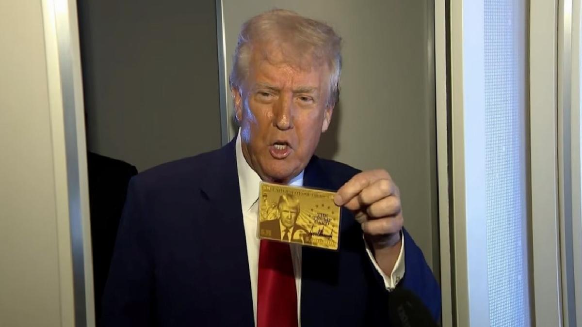 Donald Trump, yatırımcılara yönelik vatandaşlık ve oturum izni sağlayan altın kartı tanıttı