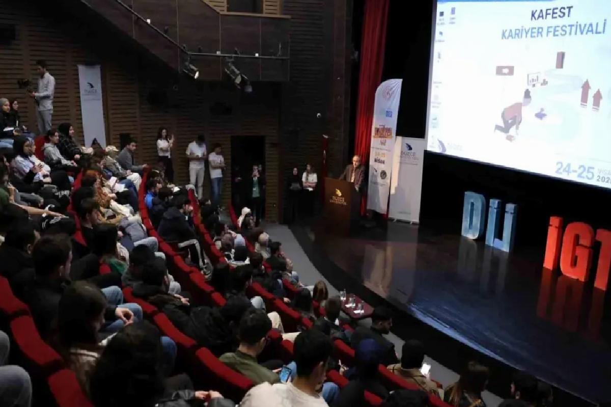 Düzce Üniversitesi Kariyer Festivali Düzenlendi