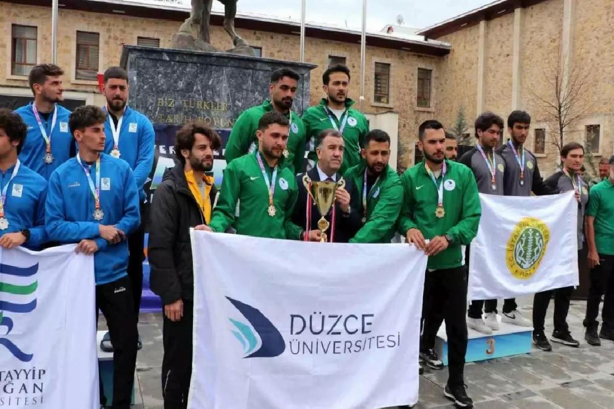 Düzce Üniversitesi Rafting’de Türkiye Şampiyonu