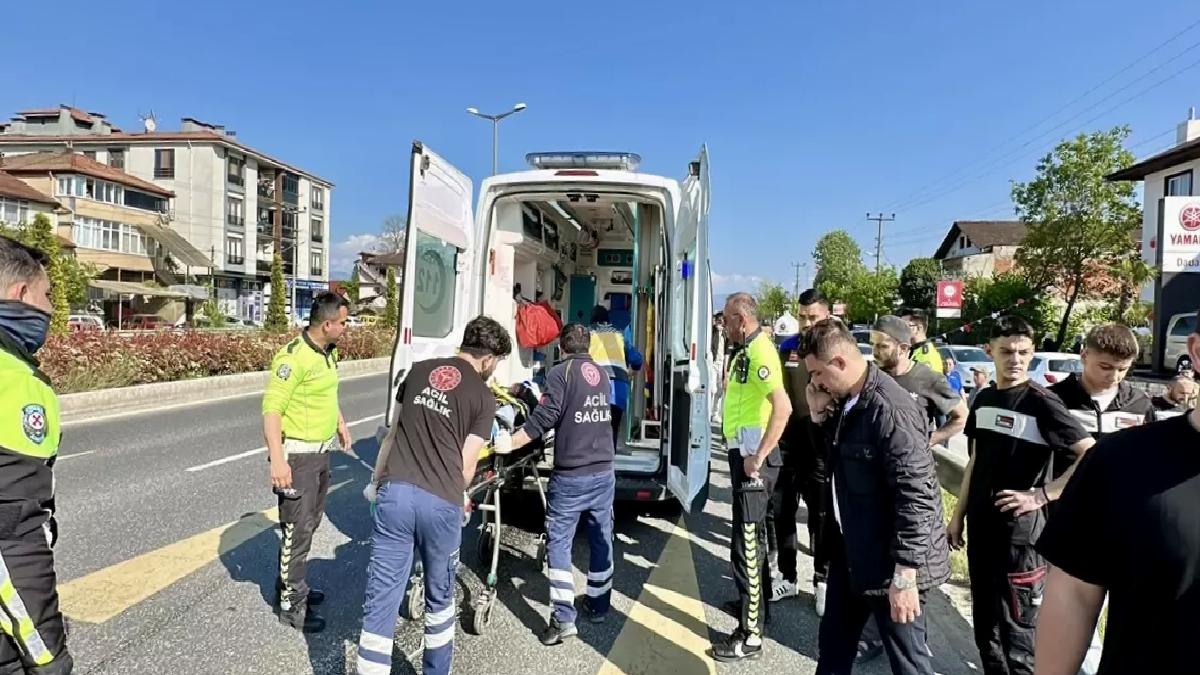 Düzce’de Motosiklet ve Elektrikli Bisiklet Çarpıştı
