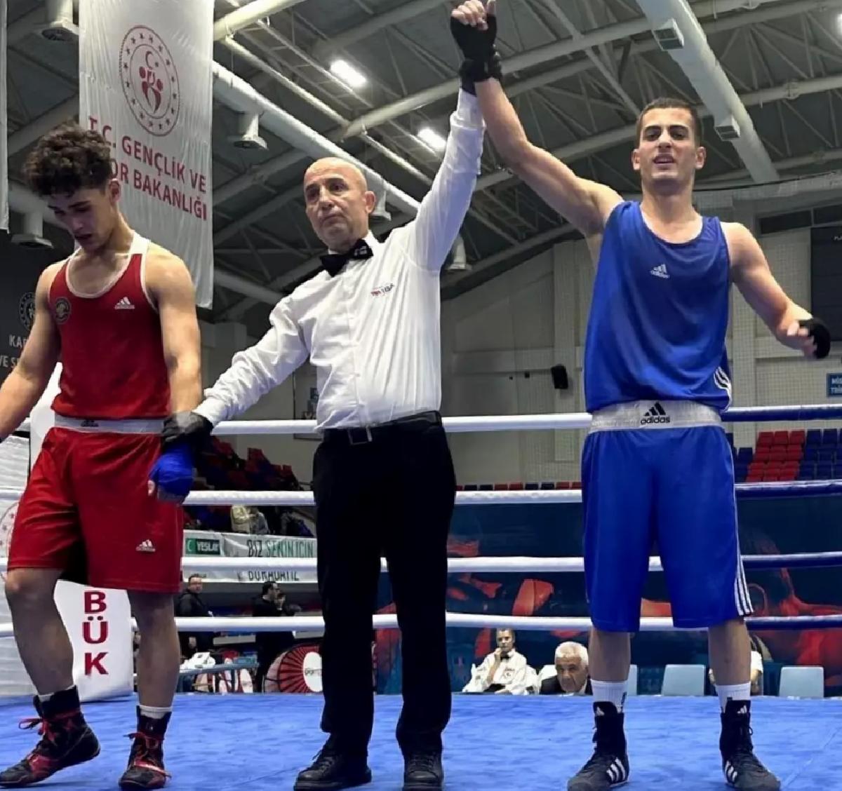 Düzceli Sporcular Boks Şampiyonasında Madalya Kazandı