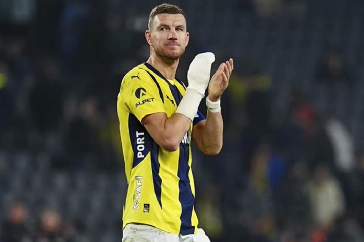 Edin Dzeko’nun geleceği için açıklama