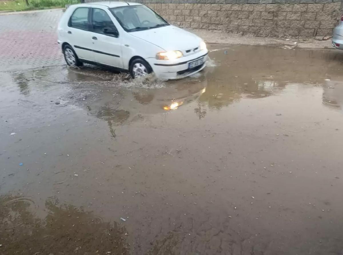 Edirne’de Sağanak Yağış Hayatı Olumsuz Etkiledi