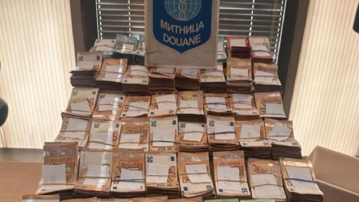 Edirne’de tıra gizlediği 524 bin 940 euro ile yakalandı