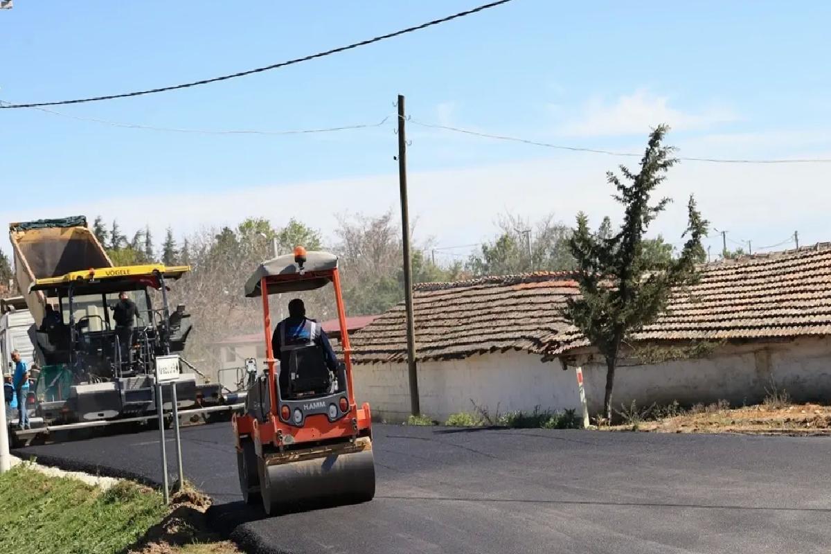 Edirne’nin Köy Yollarına Sıcak Asfalt